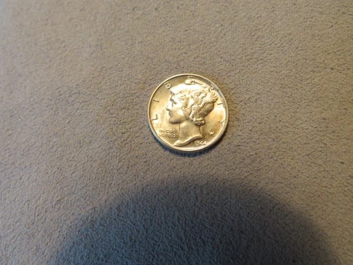 1944 Mercury Dime. Beautiful  BU Near Full Split Bands