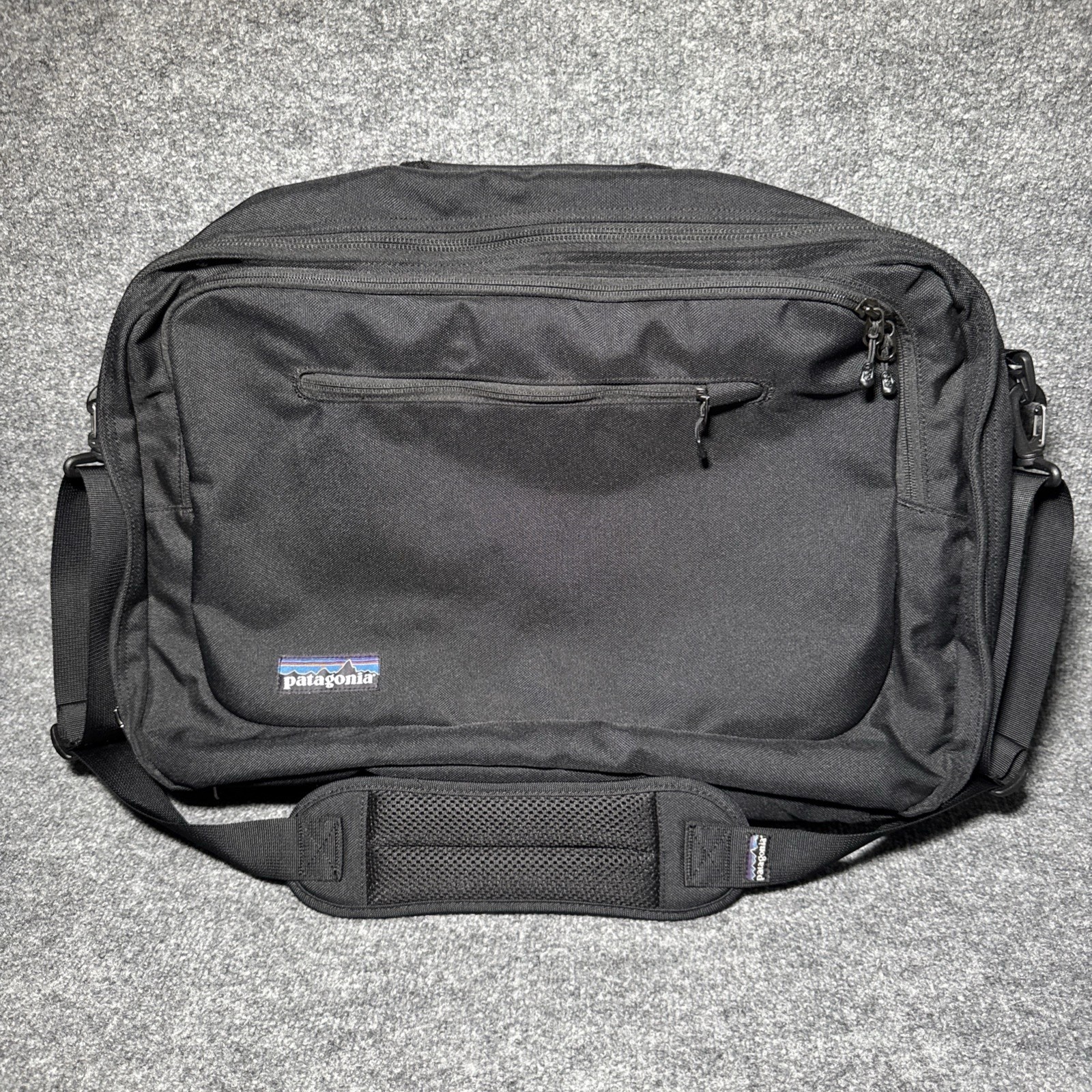 RARE Patagonia MLC 3Way Backpack Carryon -  Black 45L W Carry Strap