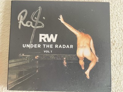 ROBBIE WILLIAMS ''UNDER THE RADAR VOLUME 1'' SIGNED CD ON SLEEVE NEW/DEDICATED NEU