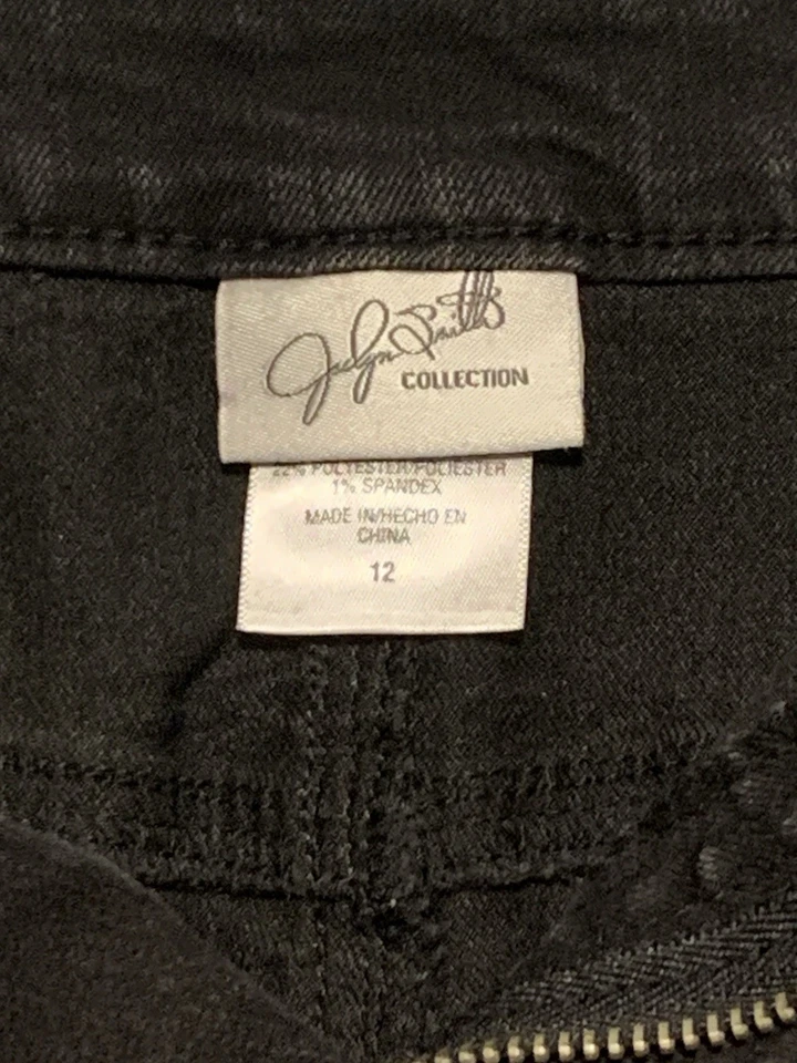 Jaclyn Smith Collection Women’s Black Sretch Denim Skirt Size 12 Back Slit - Image 4 of 4