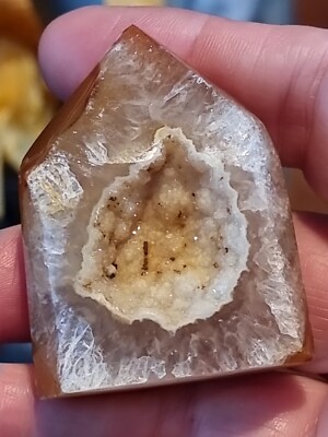 Natürlicher Druzy Amethyst Zucker Kristall Höhlenturm mit Regenbogen blinkend 72g