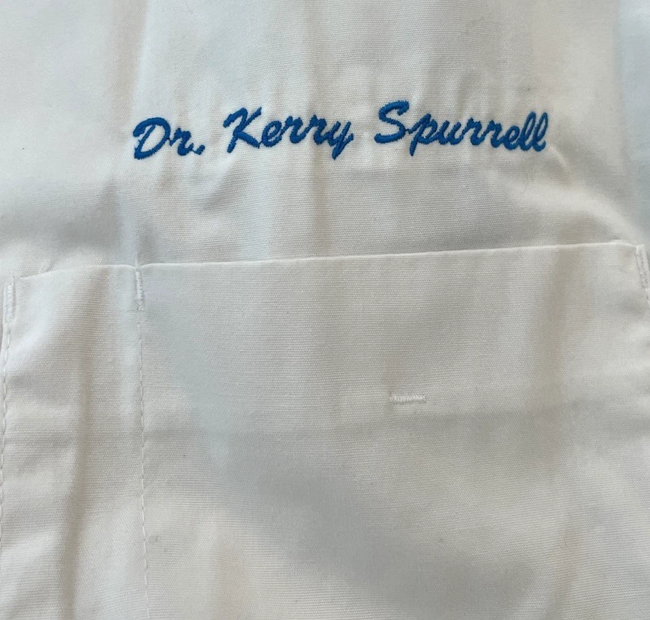 XS Lab Coat Doctor Dr Kerry Spurrell Flatliners Trinity Emmanuel Medical Center