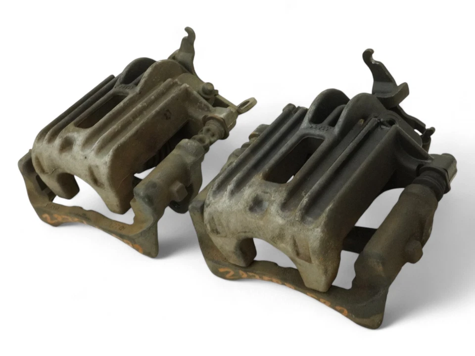 Jaguar Vanden Plas XJ8 X350 2004-2005 PINZA FRENO TRASERO DERECHO IZQUIERDO OEM Foto 3 de 4