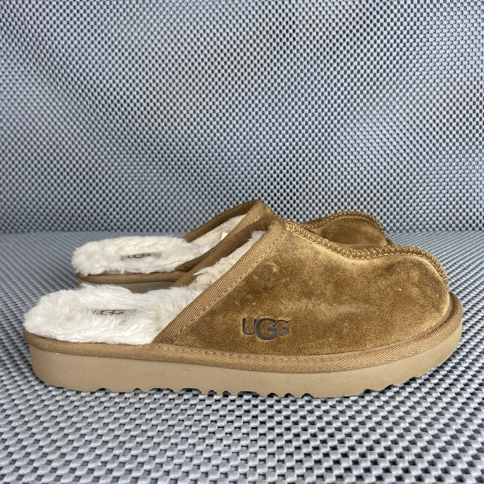 Pantofole UGG giovani taglia 3 marrone castagno logo pelle slip on