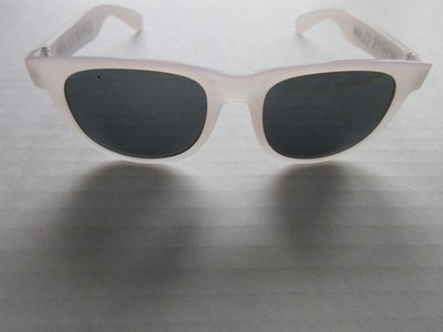 White Claw Super Claw Sunglasses Unisex Eyewear fames white 