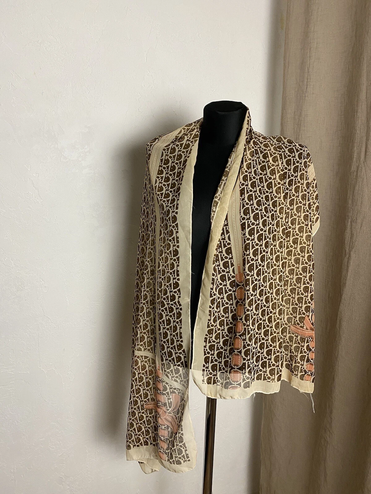 Foulard vintage Christian Dior 100 % soie logo monogramme marron