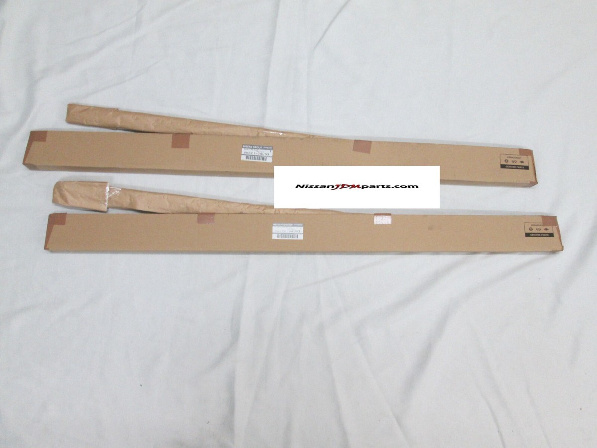 NISSAN ベルトモールディング GENUINE NISSAN SKYLINE R32 COUPE OUTSIDE DOOR BELT MOLDING