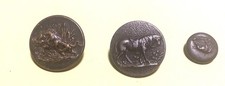 LOT DE 3 BOUTONS ANCIENS CHASSE VENERIE SANGLIER EQUITATION CHEVAL