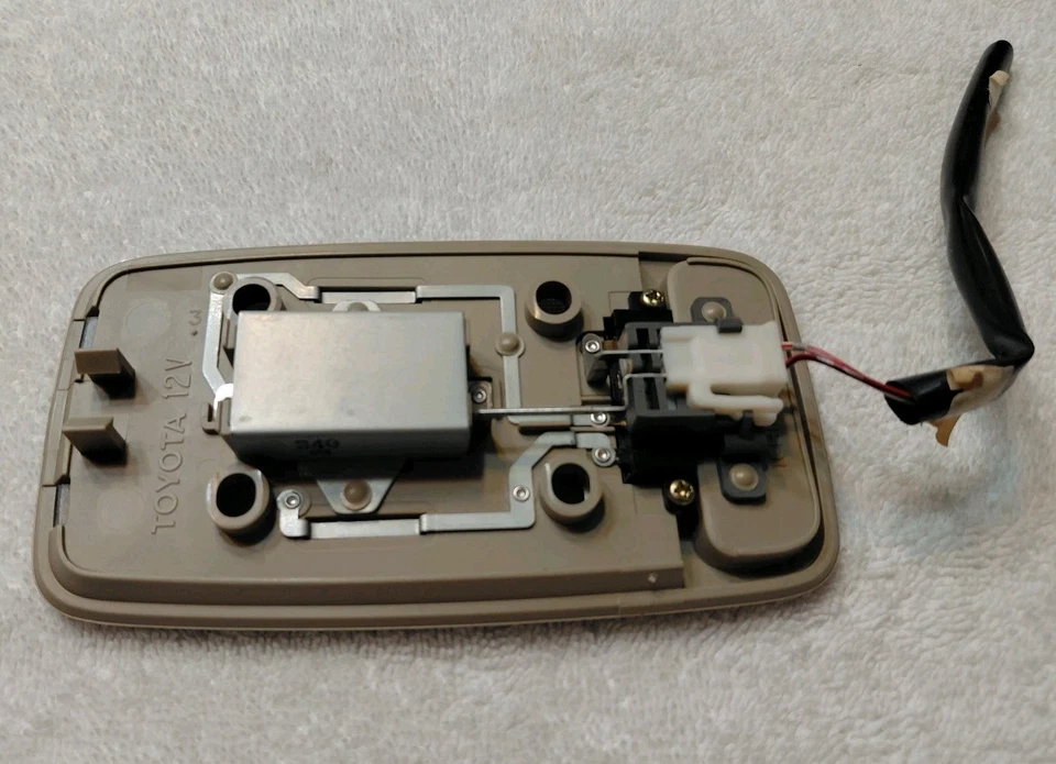 Cúpula superior Toyota 4Runner Tacoma Corolla Tundra Sequoia Tercel color tostado claro Foto 4 de 4