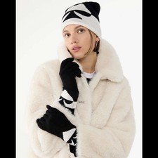 NWT Kate Spade Oversized Spade Beanie Hat And Glove Boxed Set