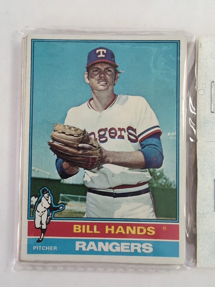 1976 Topps Baseball Card Fun Pack with (10) Cards, posable Ryan, Eckersley RC - Image 2 of 3