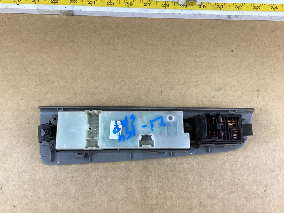 Interruptor de ventana principal delantero izquierdo Nissan Altima 2005-2006 25401 8J100 Foto 3 de 4