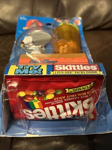 Looney Tunes Candy Hander Bugs Bunny 1998 Skittles Dispenser Warner Bros. NEW - Picture 4 of 11