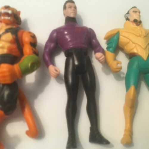 DC Comics Cape Crusader - Bronze Tiger Purple Batman Ray’s Al Ghul Figures - Picture 12 of 13