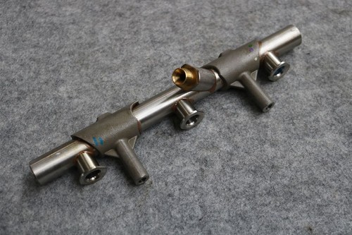 Org Audi A6 A7 A8 Q7 4M Kraftstoffverteiler rechts 06E130090A fuel rail 3.0 TFSI