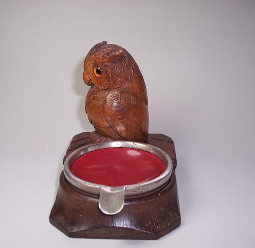 Antique VICTORIAN Wooden OWL MATCHBOX HOLDER & ASHTRAY Hand Carved BLACK FOREST - Picture 4 of 9