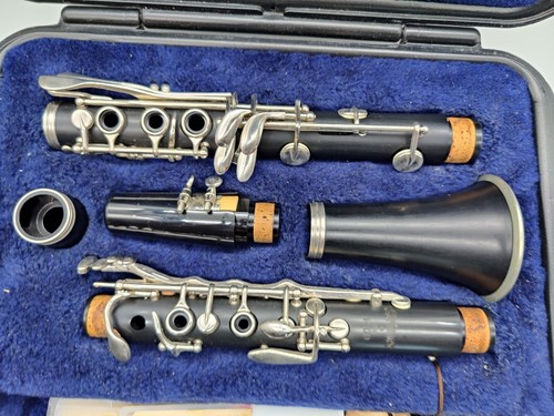 Selmer 1400B Student Clarinet With Case And Tag - Picture 4 of 11