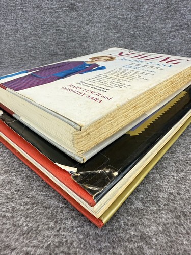 Lot of 2 Vintage Sewing Books - Sewing Made Easy, The Complete Book Of Sawing HC - Picture 3 of 11