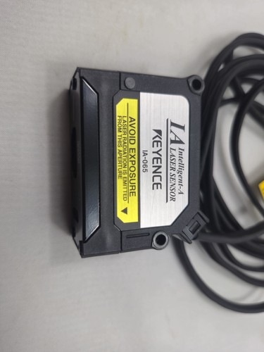 IA-065 KEYENCE IA-065 CMOS Laser Analog Sensor DHL - Picture 2 of 11