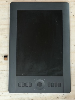 Wacom PTH651 Intuos Pro Pen and Touch Tablet - Black