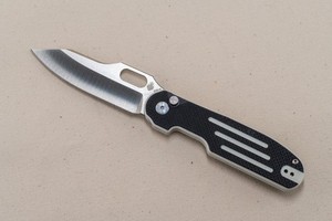 Kizer Cormorant Folding Knife S35VN G-10 handle scales