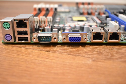 ASUS Z8PE-D12X Dual Server Motherboard X5600 series w/5687 cpu - Picture 2 of 8