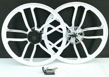PAIR 26 inch MAGNESIUM  WHEELS 8 speed SHIMANO  BLACK WHITE  10 BLADE FRONT REAR
