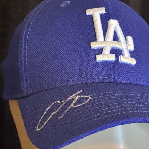 SHOHEI OHTANI Of The Los Angeles Dodgers SIGNED Ball Cap - Picture 2 of 6