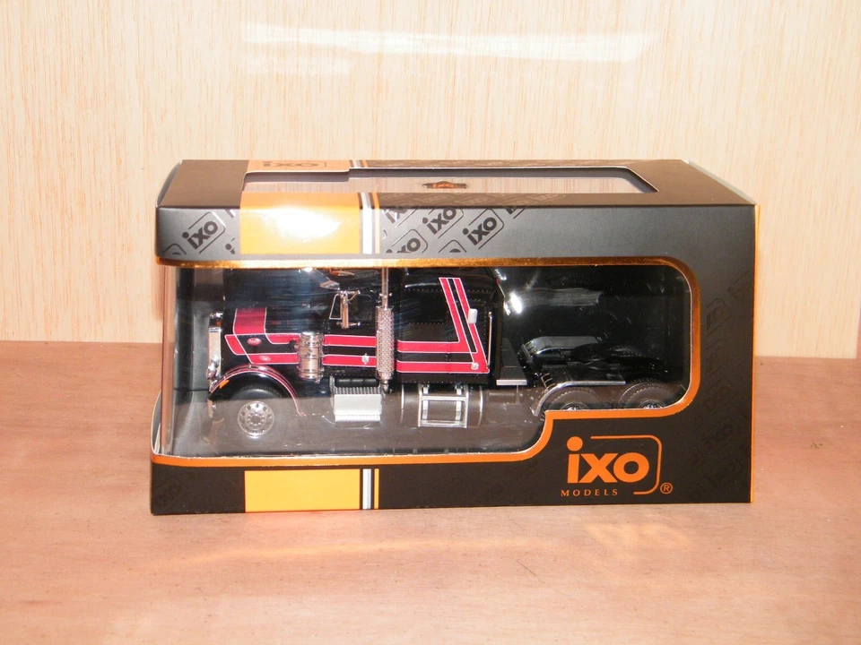 PETERBILT 359 Noir/rouge 1973 IXO 1/43 Réf TR158 - Photo 4/4