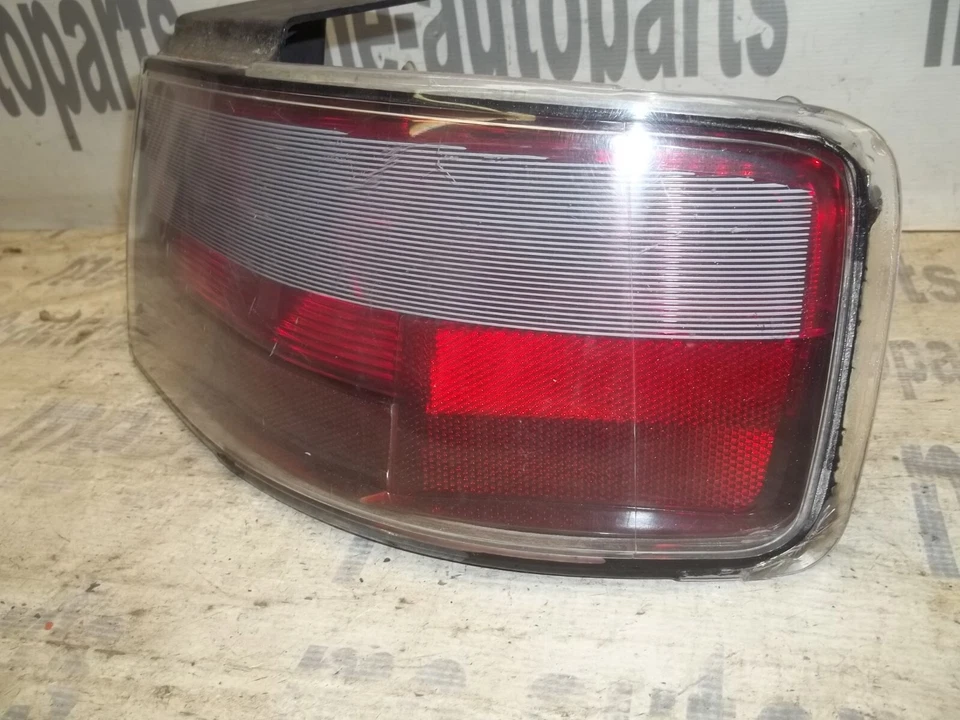 Cadillac Sevilla 1992 fabricante original pasajero derecho luz de freno exterior lámpara luz trasera Foto 3 de 4