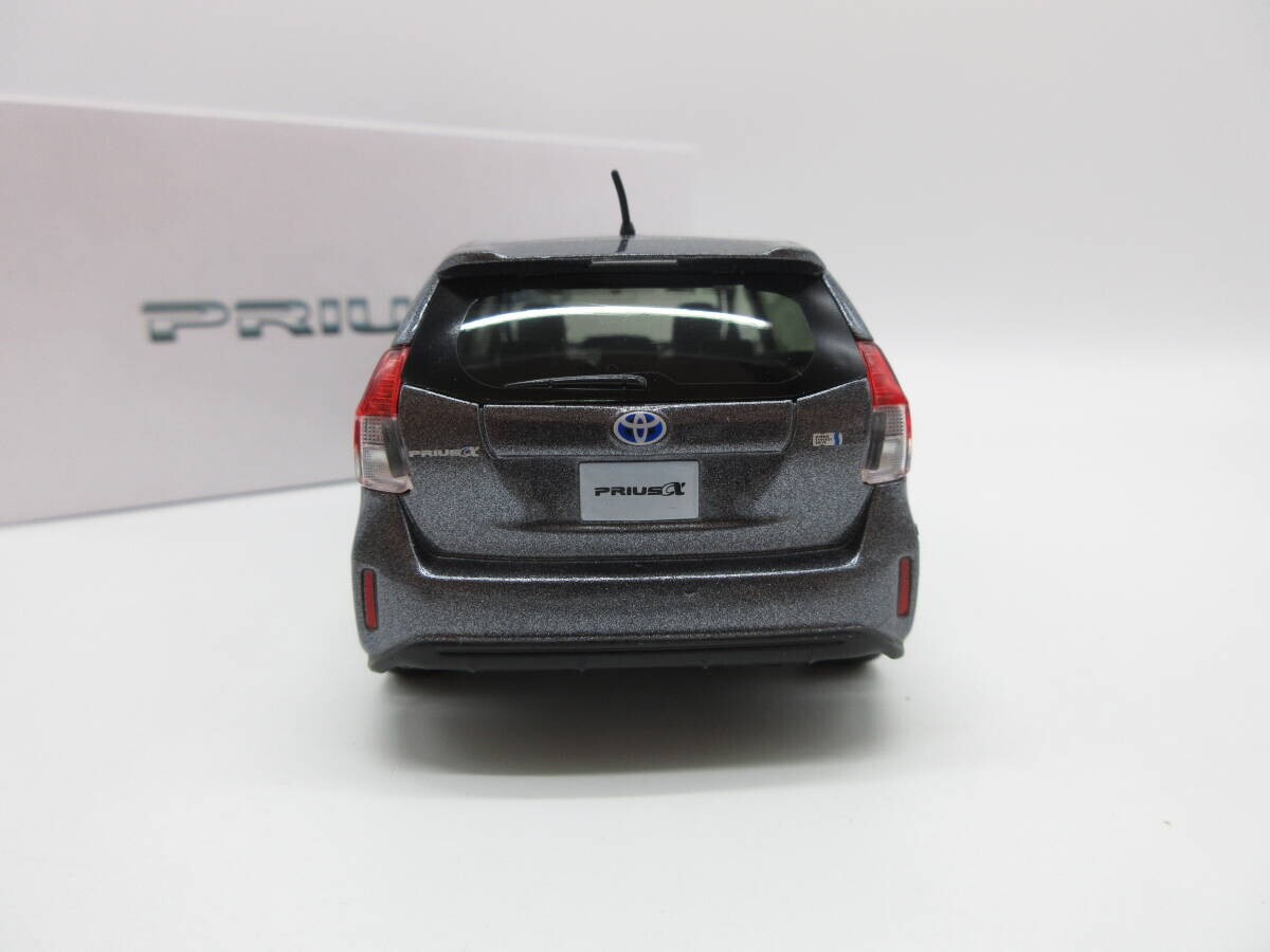 トヨタ PRIUS ミニカー グレー 1:30 Toyota PRIUS α PRIUS + Late Model Color Sample Minicar