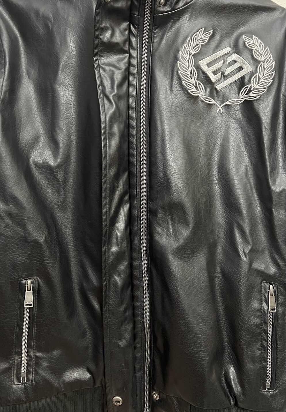 Picture 4 of 12