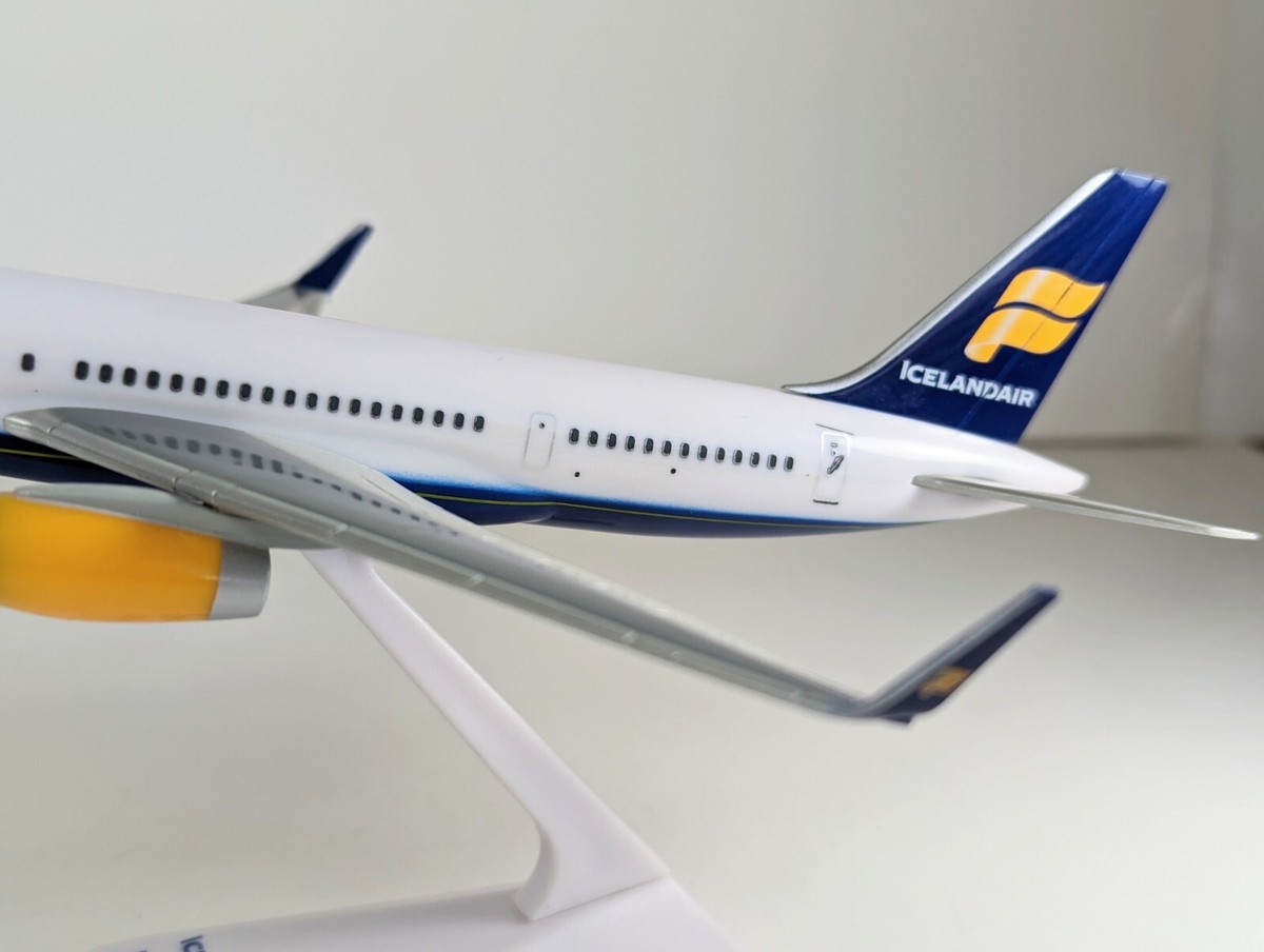 icelandair-757 - Air Data News