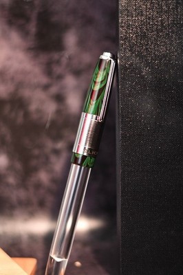 Click Retro Ebonite Cap With Pure Acrylic Transparent Barrel Fountain Pen NEW