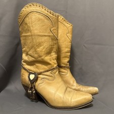 VTG. Zodiac Women s 8.5M Tan Camel Leather Western Slouchy Boots W/ Tassel Charm
