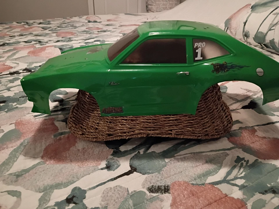 CUERPO DE ARRASTRE RC PINTADO PERSONALIZADO SIN PREPARACIÓN TRAXXAS BANDIT ASOCIADO SR10 11,25 PINTO Foto 3 de 4