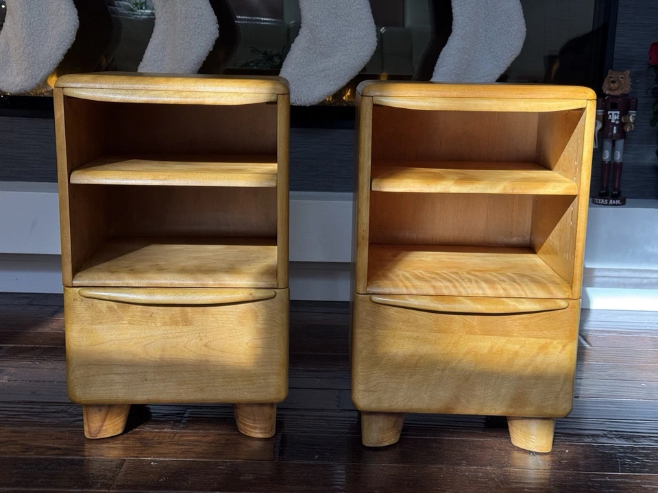 Juego de dos mesitas de noche Heywood Wakefield modernas MCM de mediados de siglo Foto 2 de 4