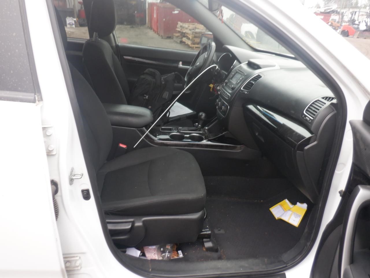 Used Cooling Module fits: 2015 Kia Sorento Cooling Fan fan controller LH frame r