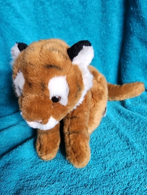 Animal Alley Bengal Tiger Cub Plush Vintage Toys R Us  17" Stuffed Laying
