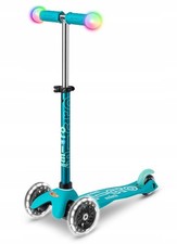 Monopattino Deluxe Aqua Magic LED a 3 ruote per bambini - si illumina!