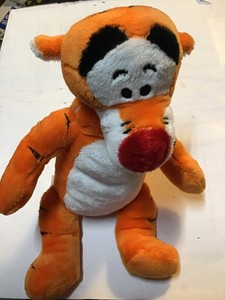 tigger peluche disney