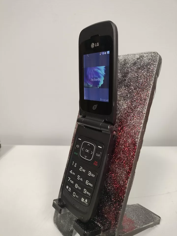 LG LG221C - Black TracFone CDMA Cellular Flip Phone - Image 3 of 4