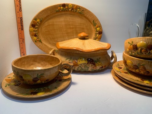 Arnel mushroom soup tourine with under plate, Soup Mugs, Under Plates, READ - Picture 3 of 19