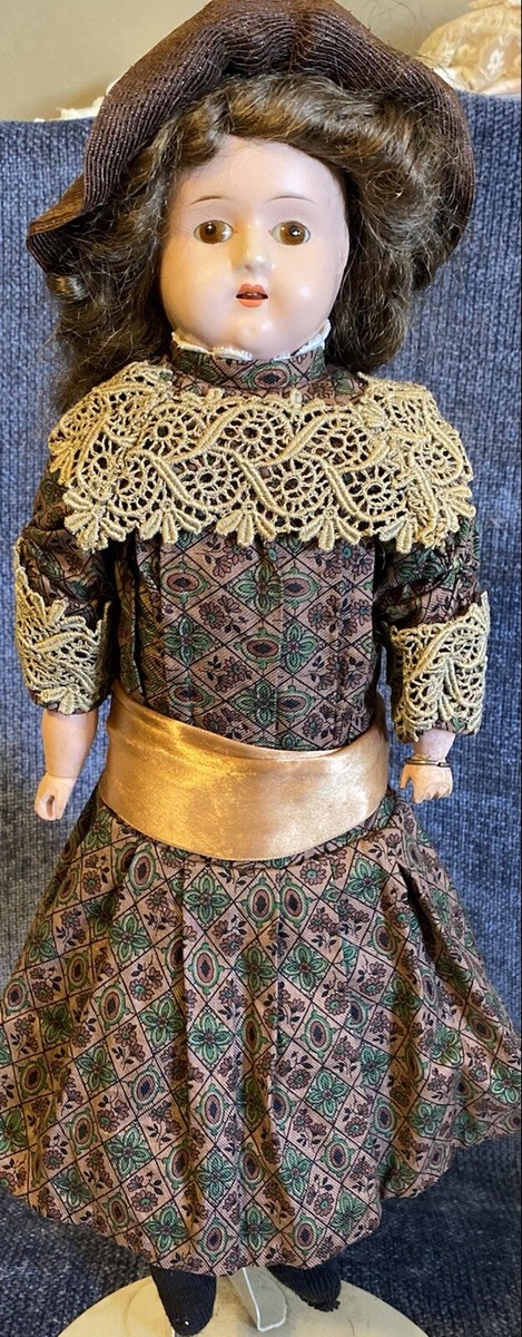 * antique doll ୨୧ .·*° アンティーク ペグドール Antique vintage 1920s ceramic dollhouse doll. original crepe