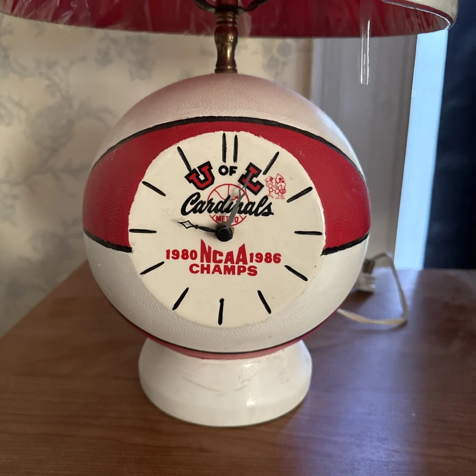 Vintage/Rare 1980,1986 University Of Louisville NCAA Champs Ceramic Clock/ Lamp - Image 2 of 4