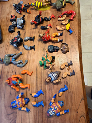 Großes Vintage MOTU He-Man 80er Bastler Konvolut   Torsos, Waffen, Rüstungen