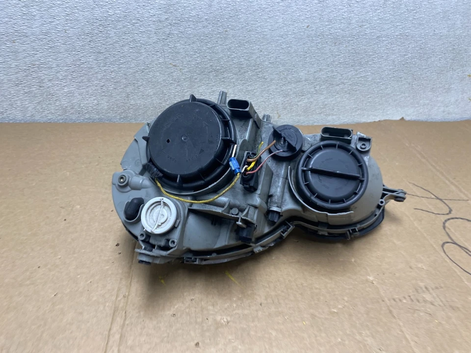 2002 to 2004 Mercedes-Benz C320 C230 Coupe Halogen Right Headlight OEM u9765 DG - Image 4 of 4