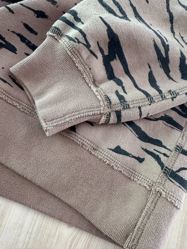 Abercrombie & Fitch Sweat Femme L Rose Motif Zèbre Polaire Oversize A&F - Photo 2/4