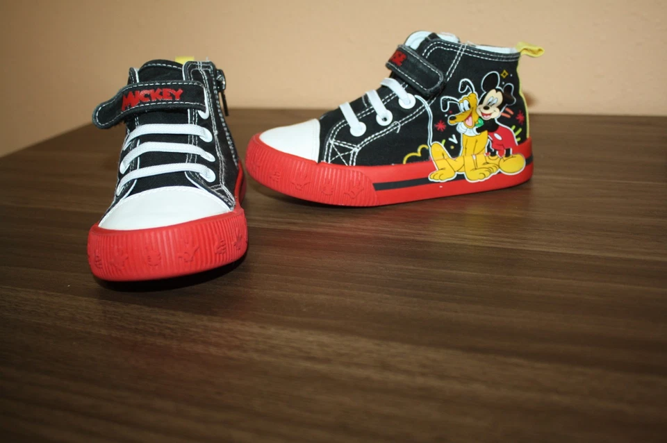 ZAPATILLAS DISNEY NIÑOS PEQUEÑOS NEGRAS HASTA EL TOBILLO CON MICKEY MOUSE/PLUTO - 8M Foto 3 de 4