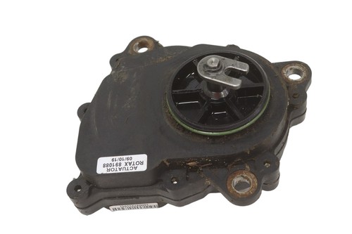 Can-Am Defender HD10 LTD CAB 23 Actuator Gear Box Diff Rear 715900613 53995
